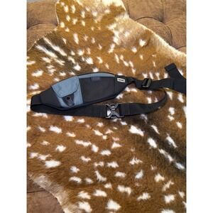 Chums Slim Waist Pack Running Belt Fanny Pack Grey Black Ripstop Mesh Adjustable